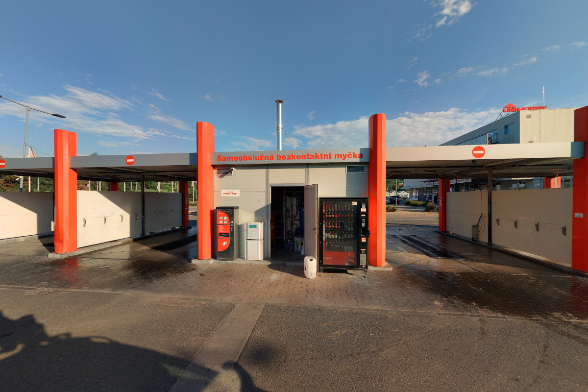 Samoobslužná bezkontaktní myčka foto 1
