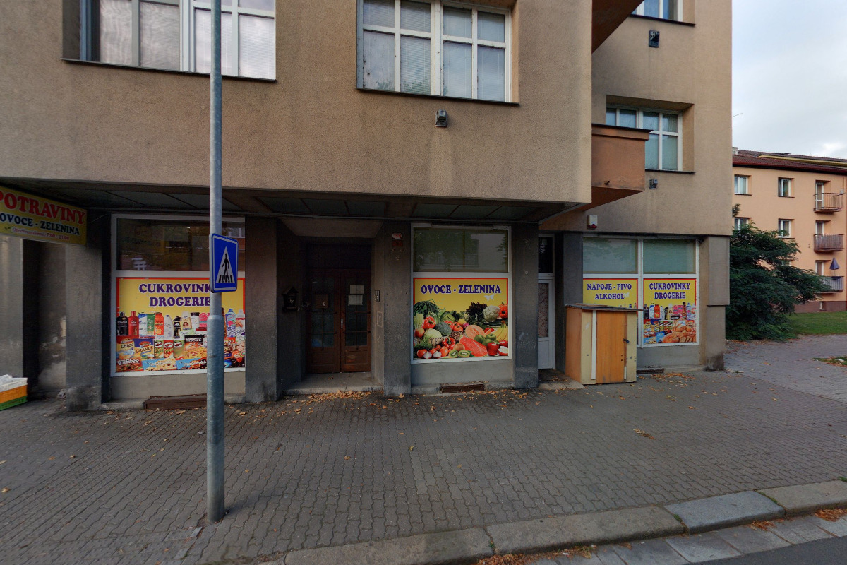 Večerka Veltrubská 166 foto 2