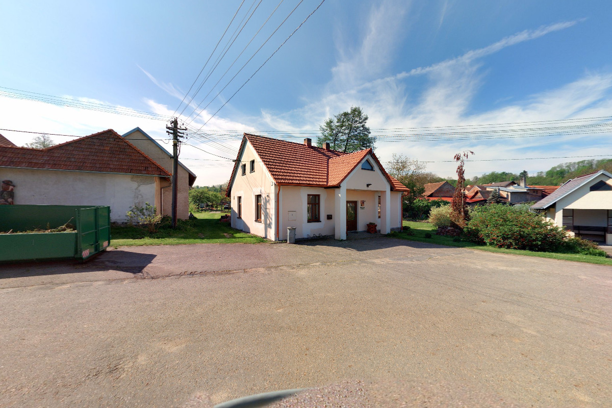 Vinary - obecní úřad foto 3