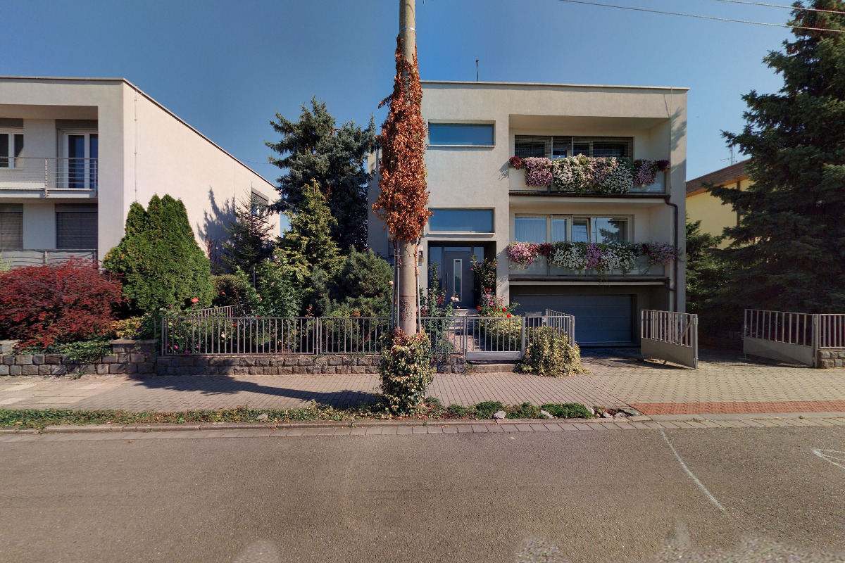 JUDr. Milan Dobeš, advokát