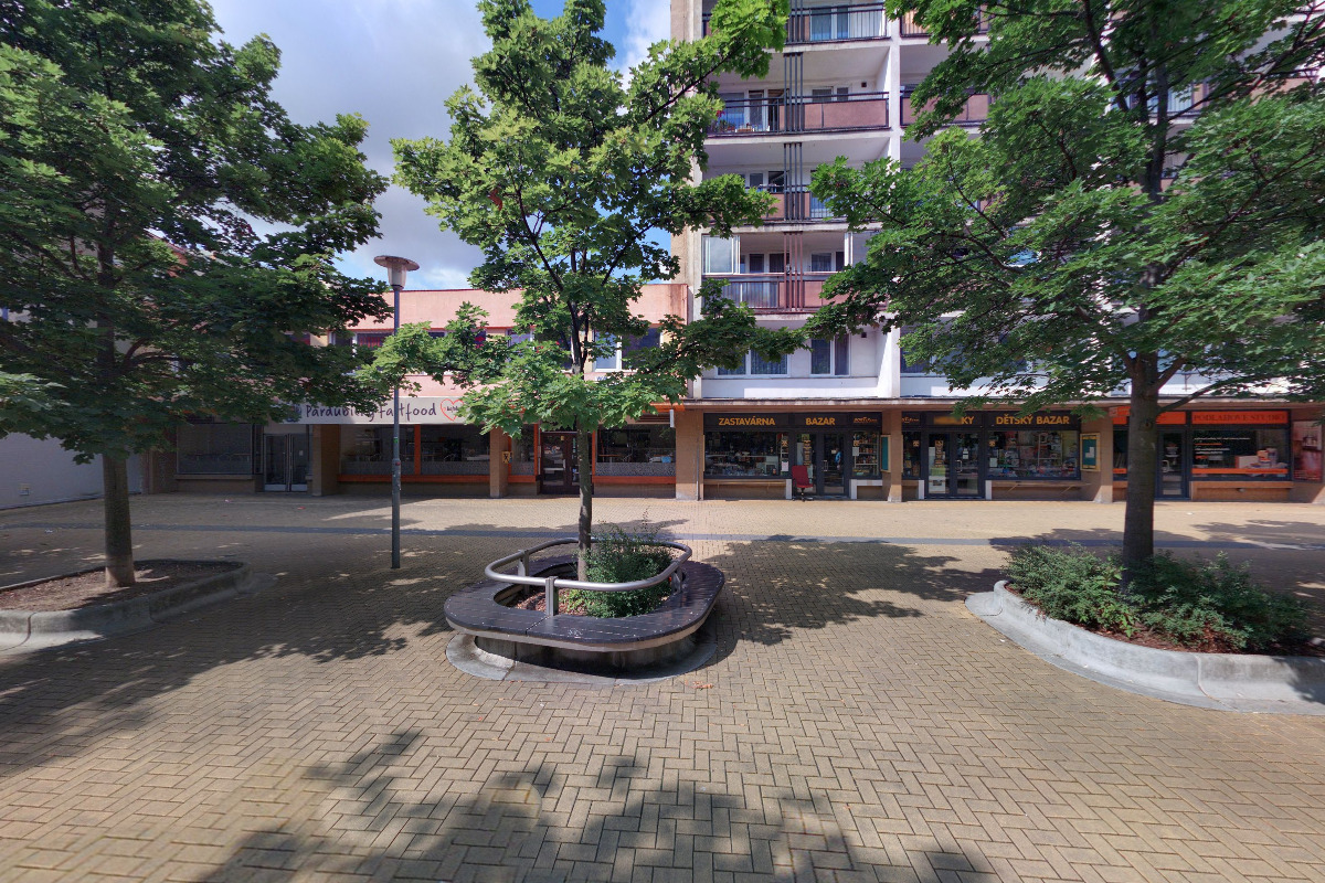 Bazar na Karlovině foto 2