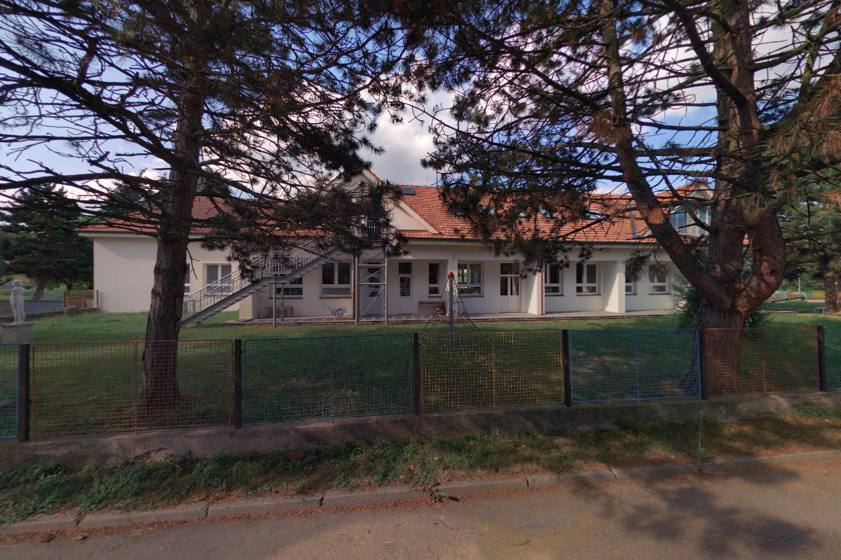 Základní škola Veverské Knínice, okres Brno-venkov