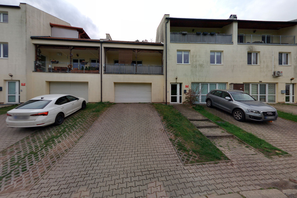 Mgr. Alena Kyzek Doktorová, advokátka