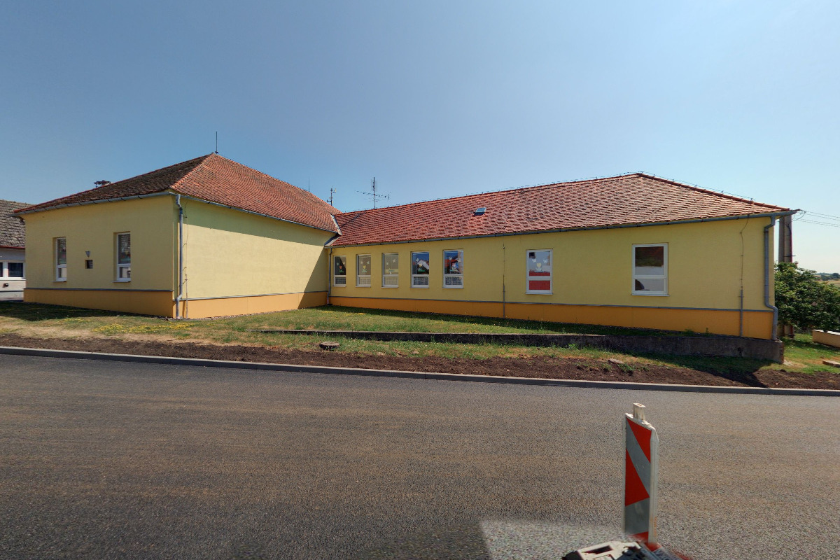 ZŠ a MŠ, Pavlice