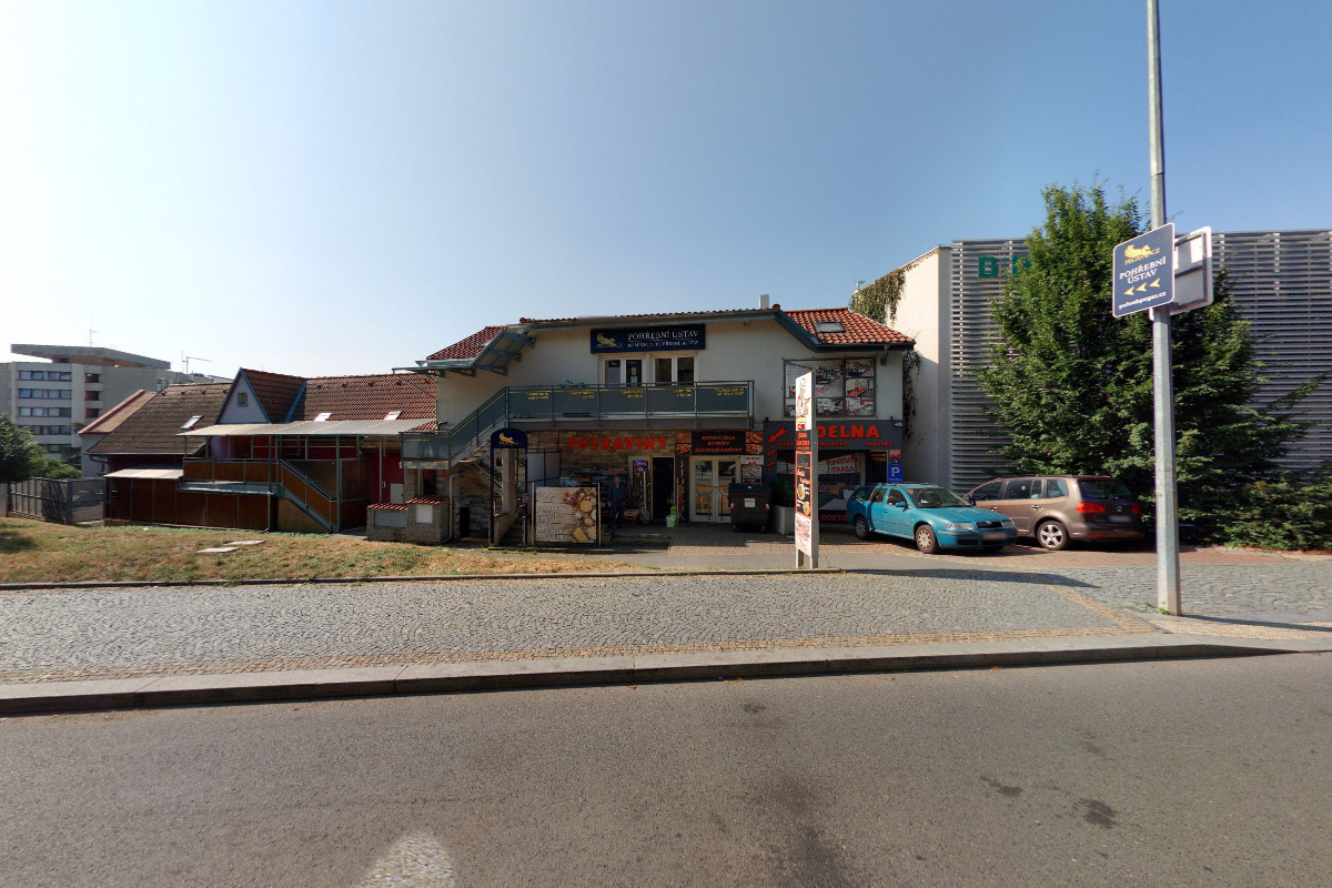 Restaurace, cukrárna, lahůdky U Doktora