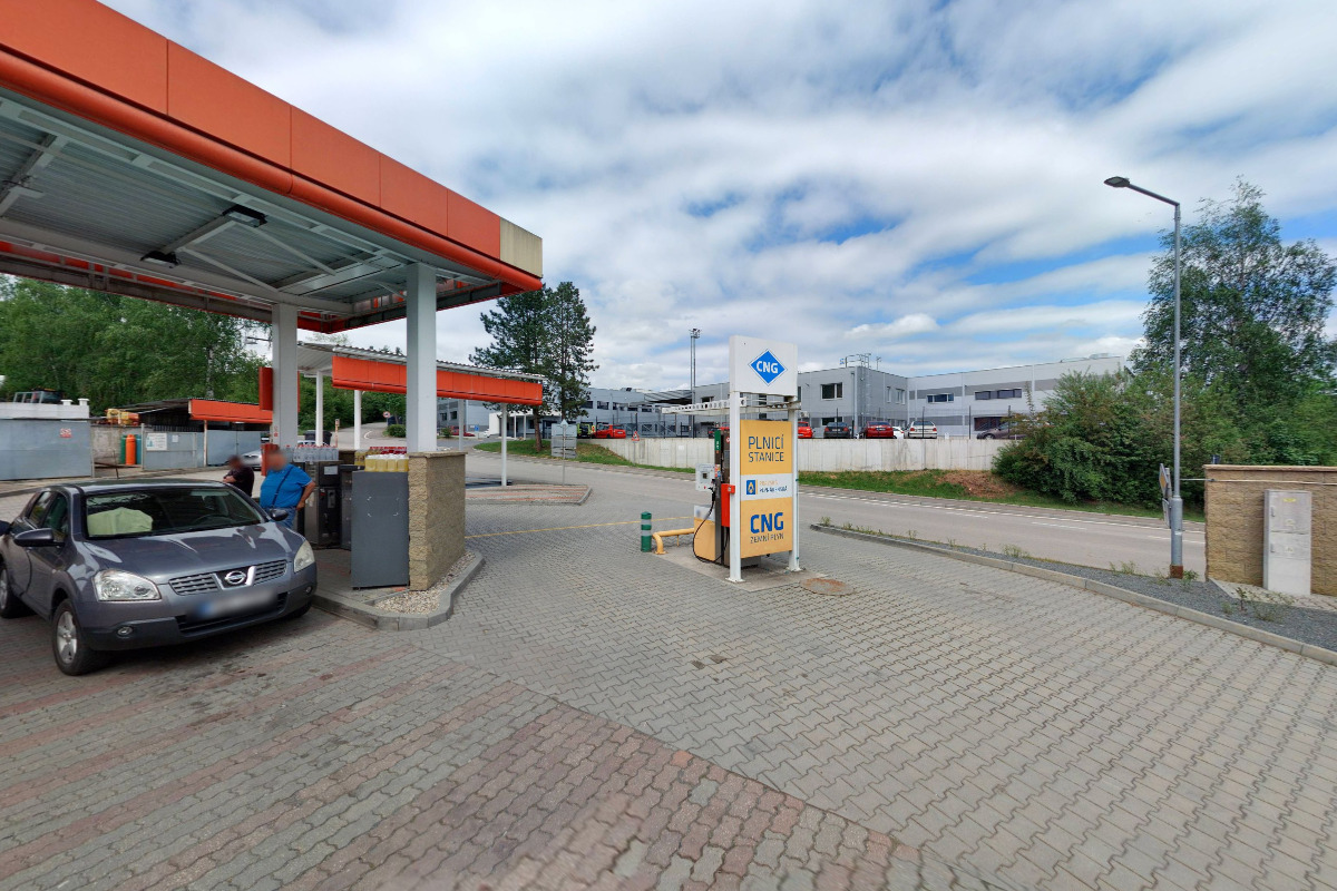 Pražská plynárenská - plnicí stanice CNG foto 2