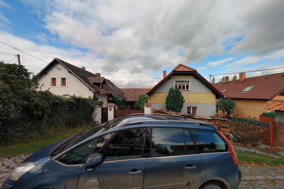 Atelier V poli kámen