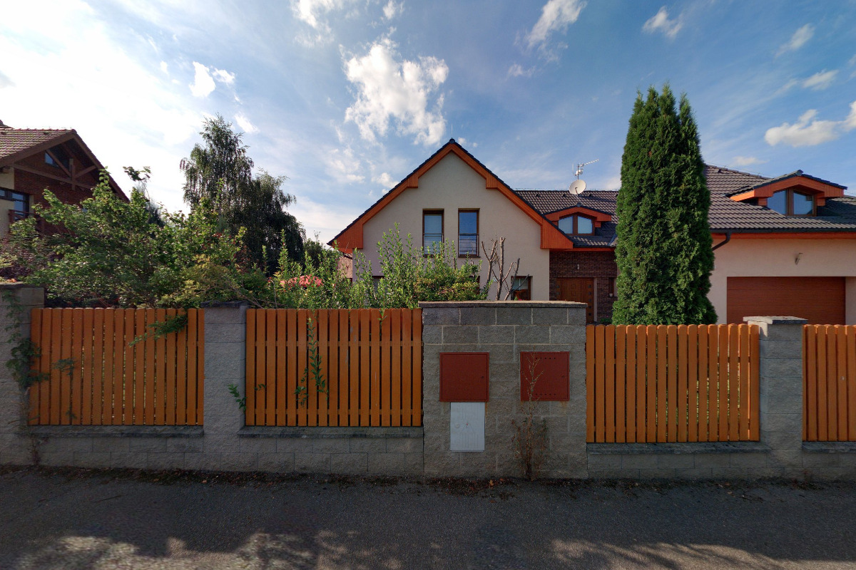 ESCADDO TRADE, spol. s r.o., s.r.o.