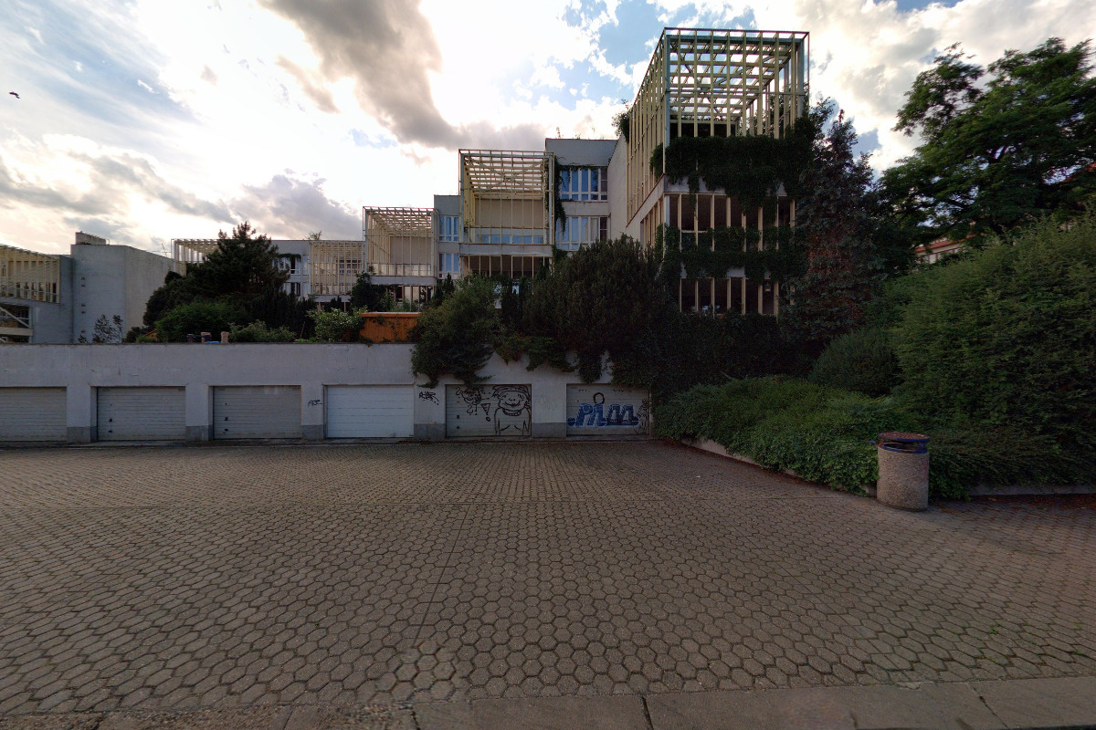 Make Money Network, s.r.o.