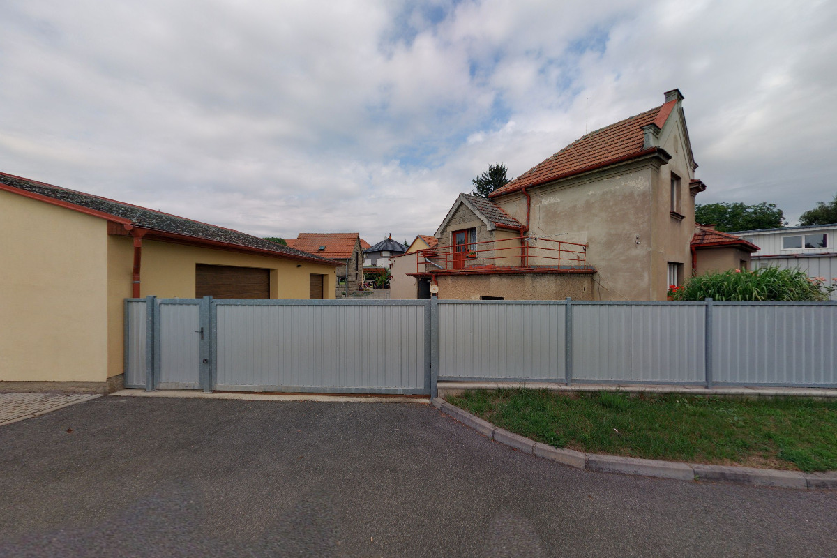 VŠE ZA PŮLKU, s.r.o.