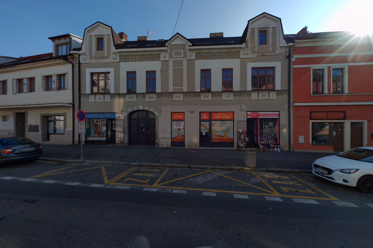 HOME 4 PEOPLE Royal Estate