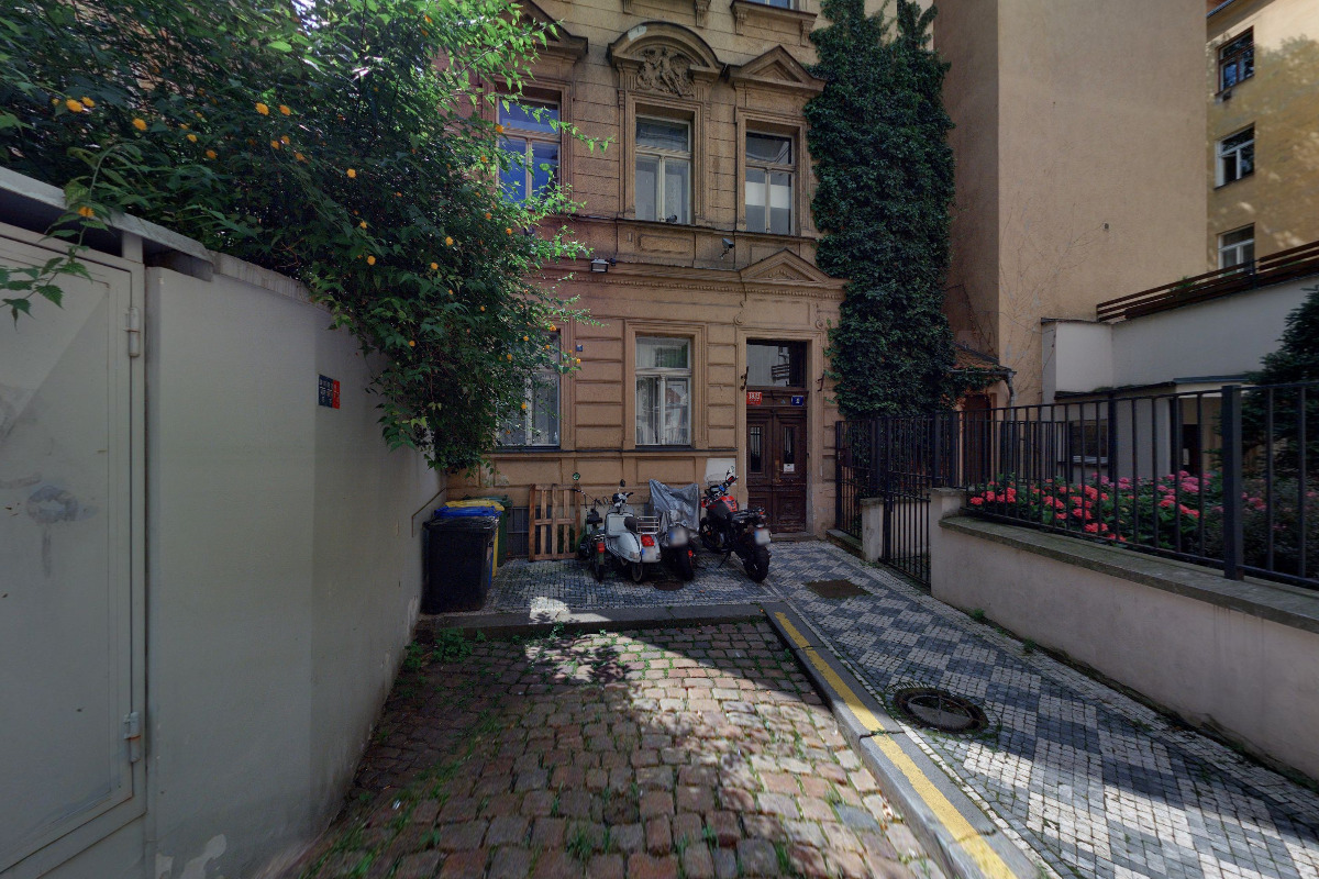 Knihovna Petra Pitharta