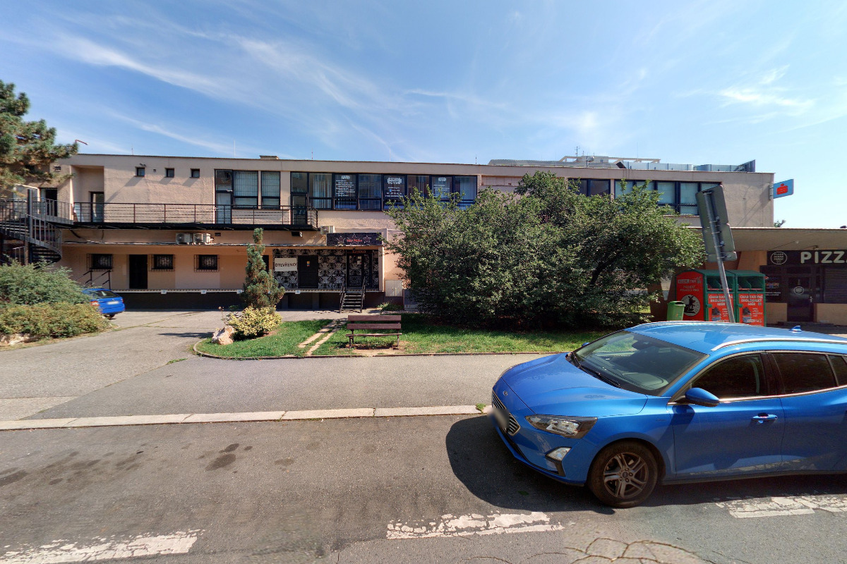 Palace company s.r.o., s.r.o.