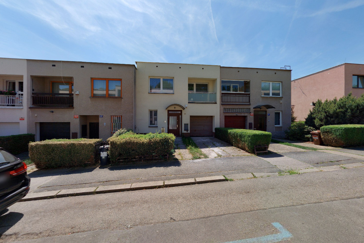 OBCHODNÍ KANCELÁŘ - služby, s.r.o.