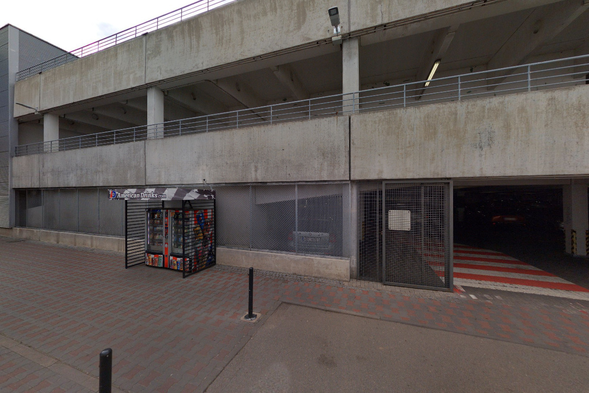 Dr. Max - výdejní box