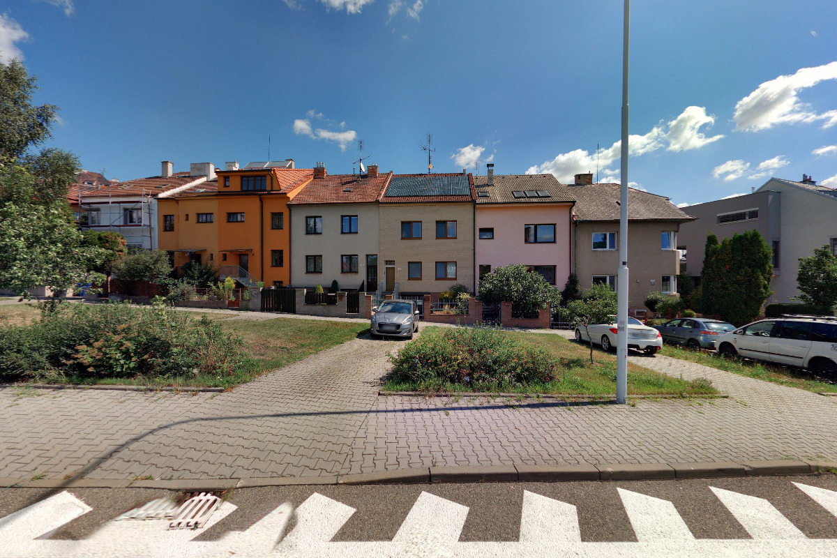 MODERN ENGLISH, s.r.o.