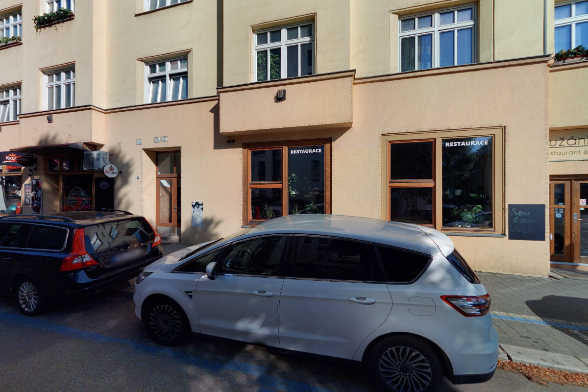 Lužánka Restaurant & Pub