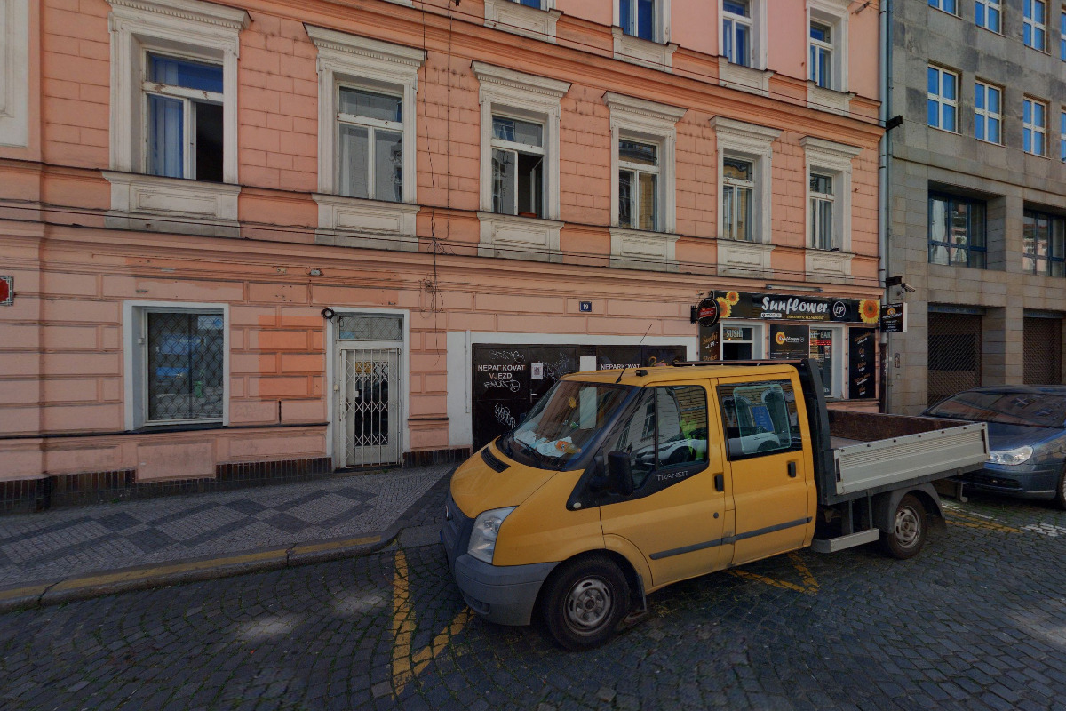 Sunflower LP vietnamská restaurace foto 5