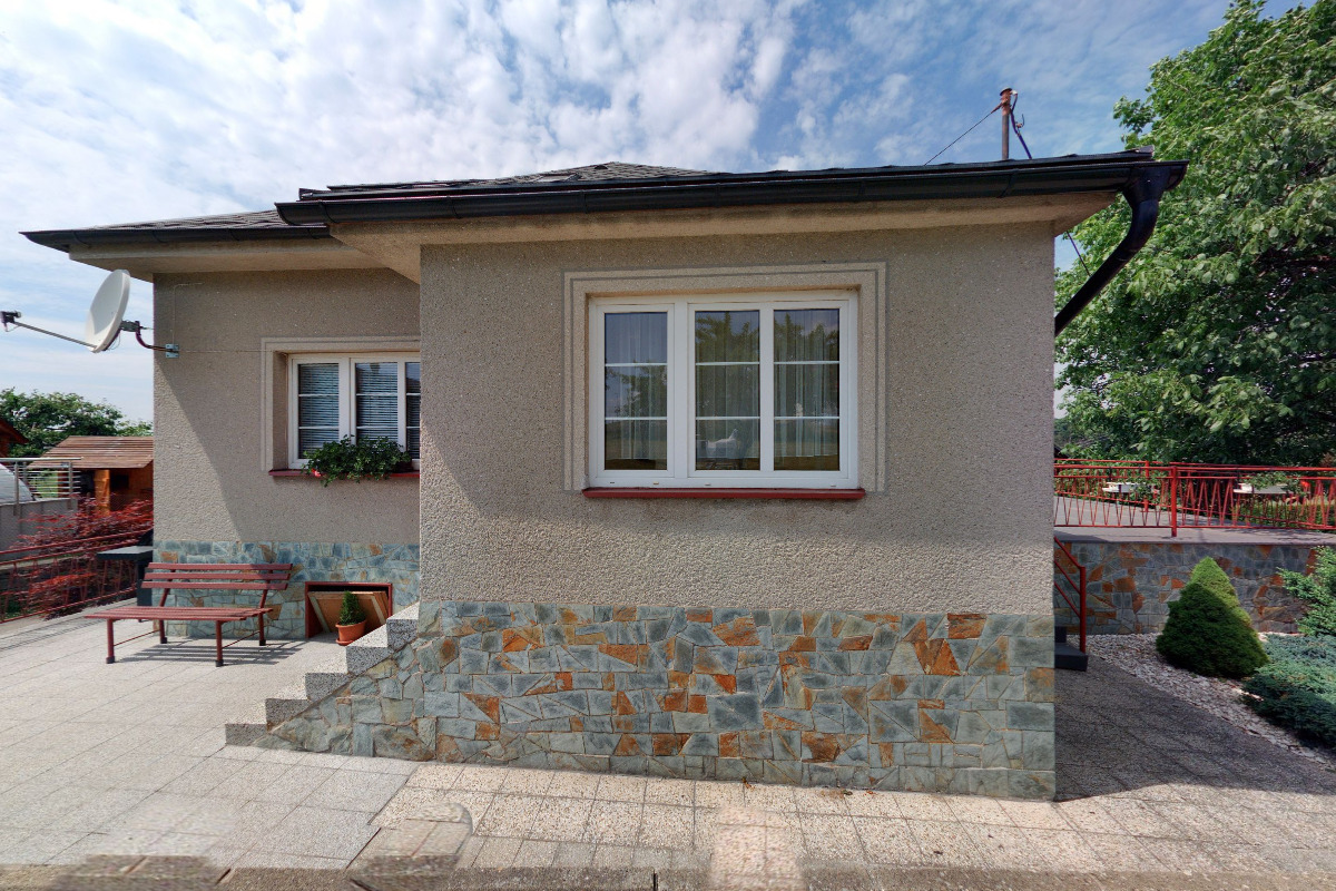 Veronika Moravcová - realitní specialista foto 2