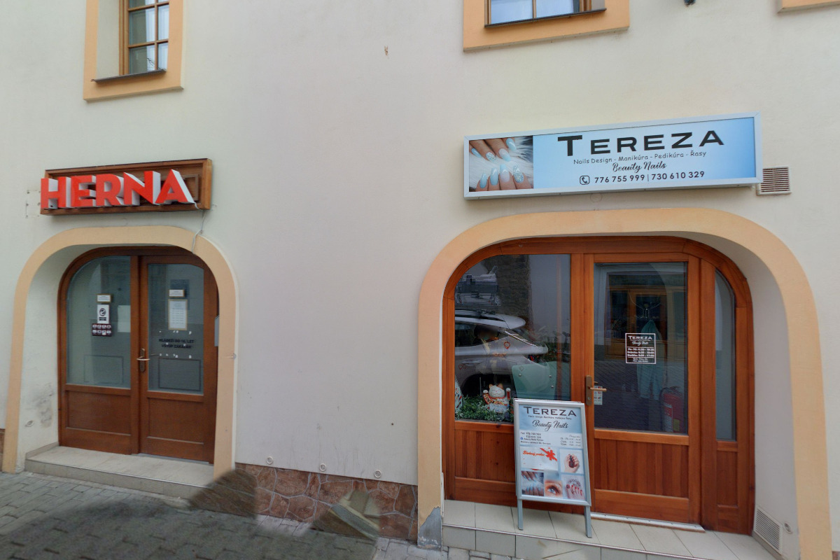 Manikúra a nehtová modeláž - Zuzana Fraňová