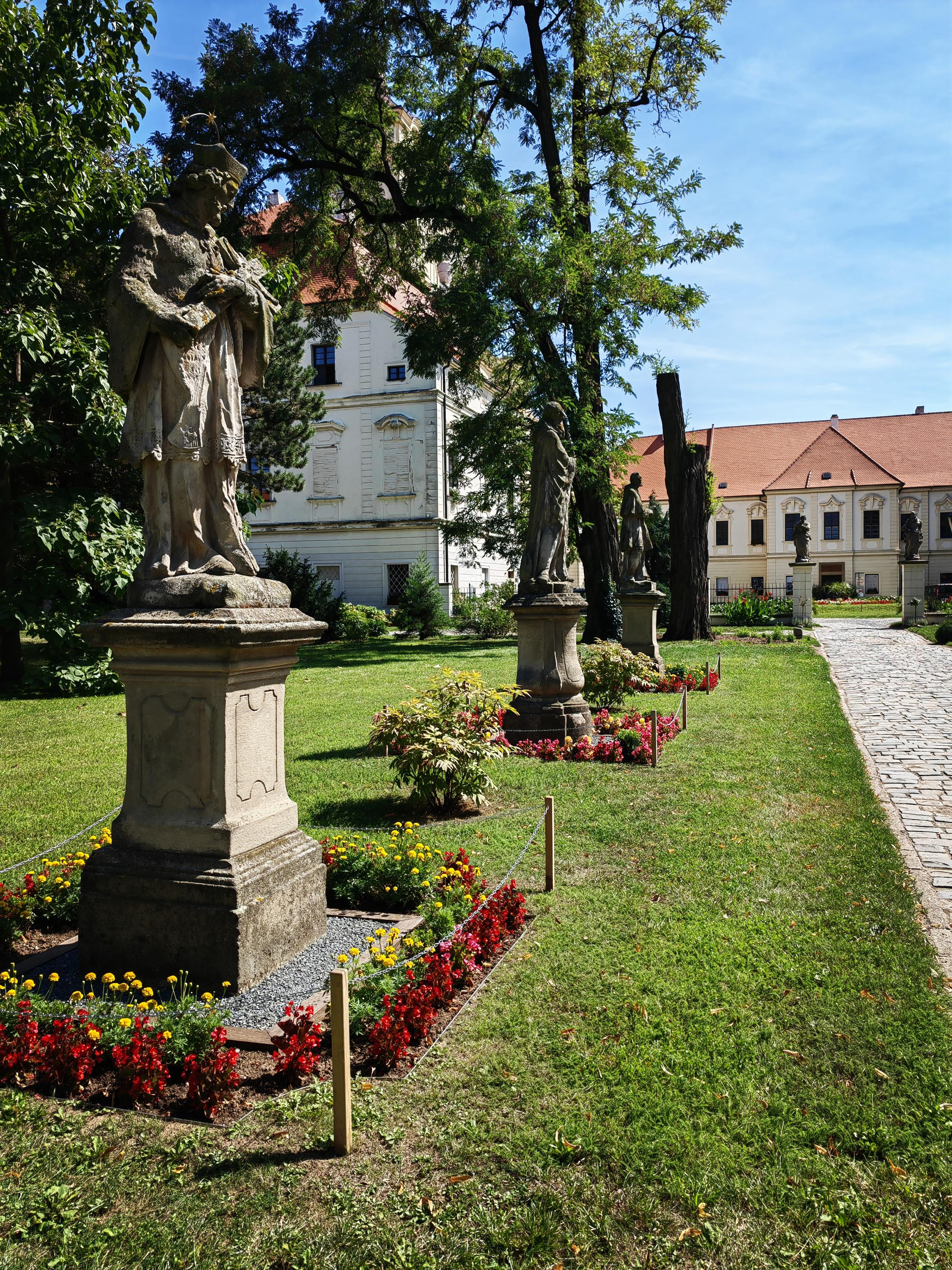 Římskokatolická farnost Rajhrad foto 4