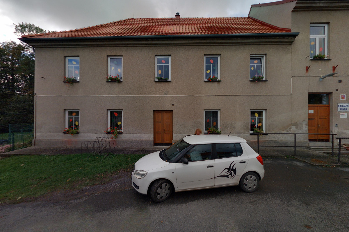 ZŠ a MŠ Tochovice foto 2