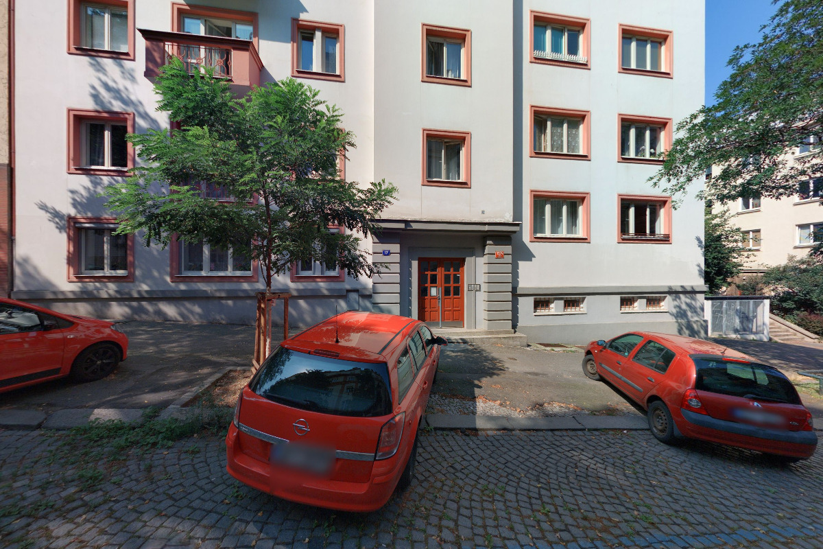 Cestovatelská seznamka u hřiště foto 2