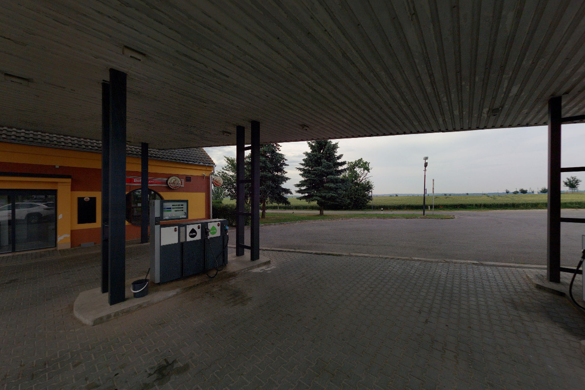 Benzinka LEO - Hasičská výzbrojna foto 2