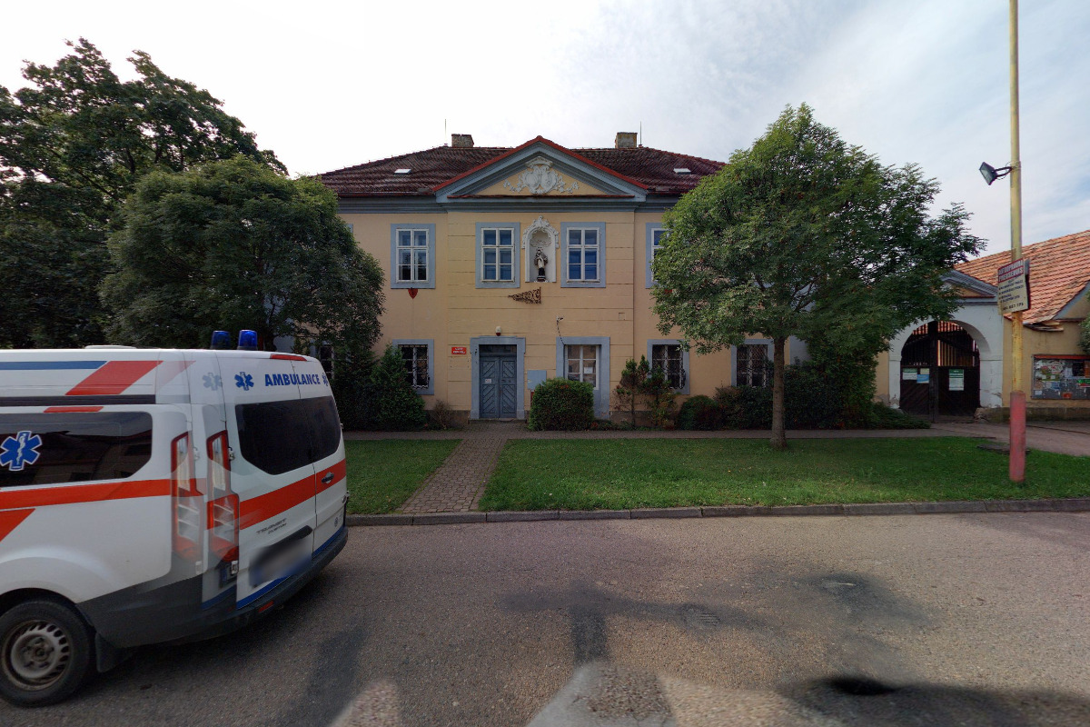 Římskokatolická farnost Chroustovice