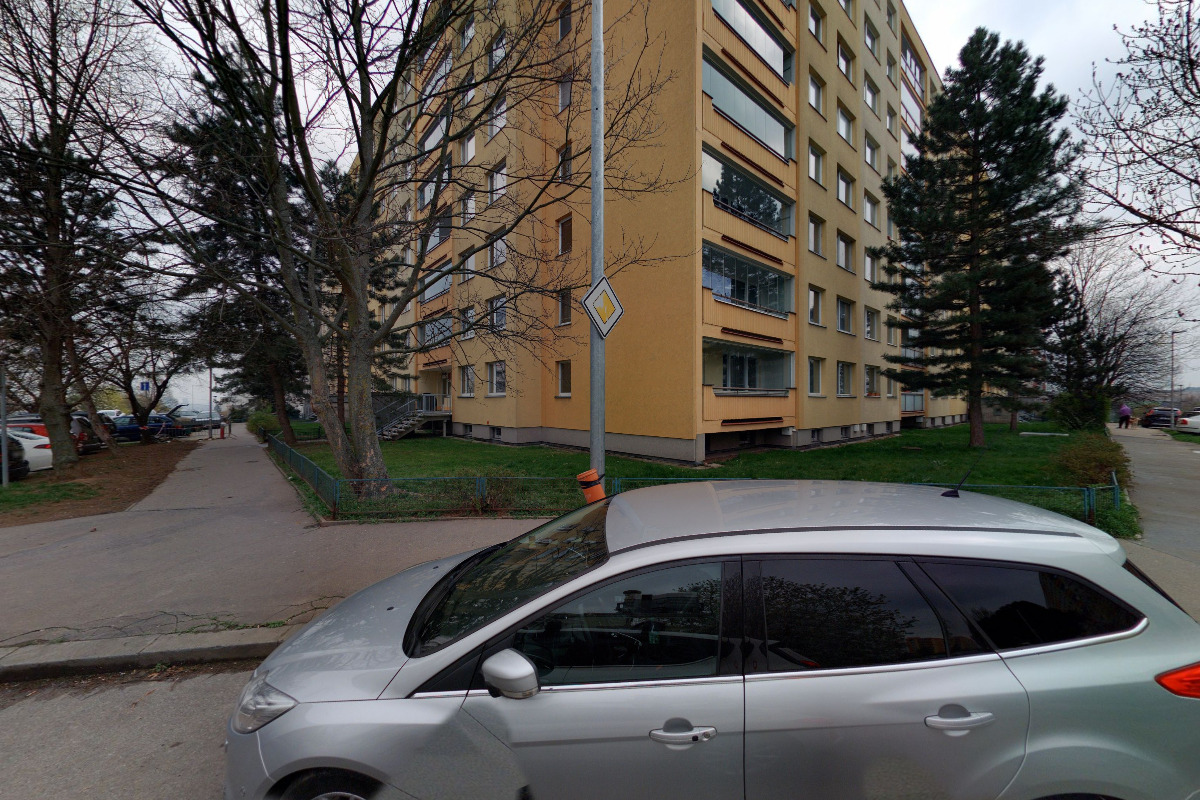 Farní charita Stodůlky, Charitní šatník foto 2