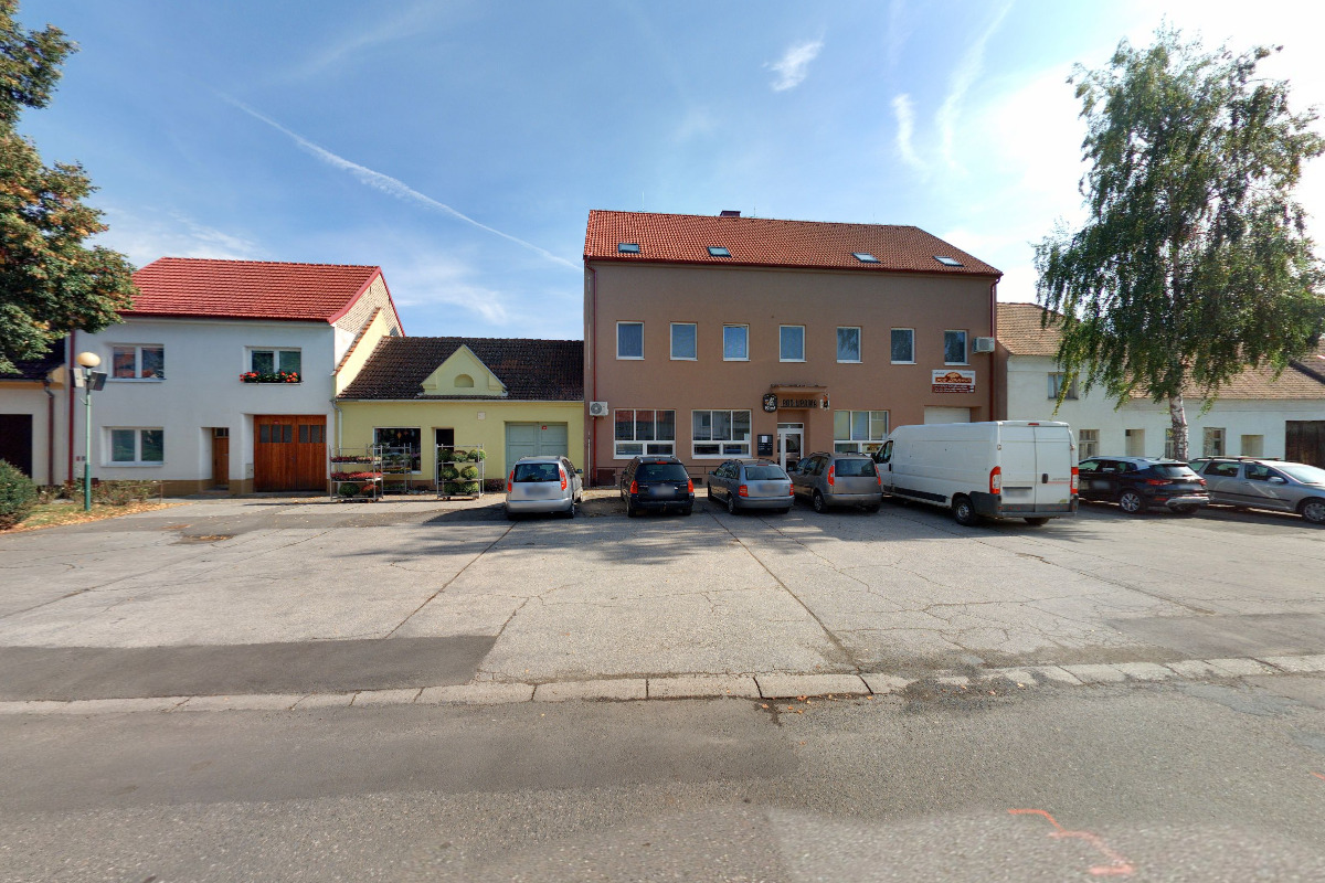 Restaurace Pod Lipama