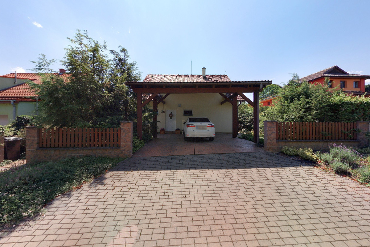 CZpeak services s.r.o.