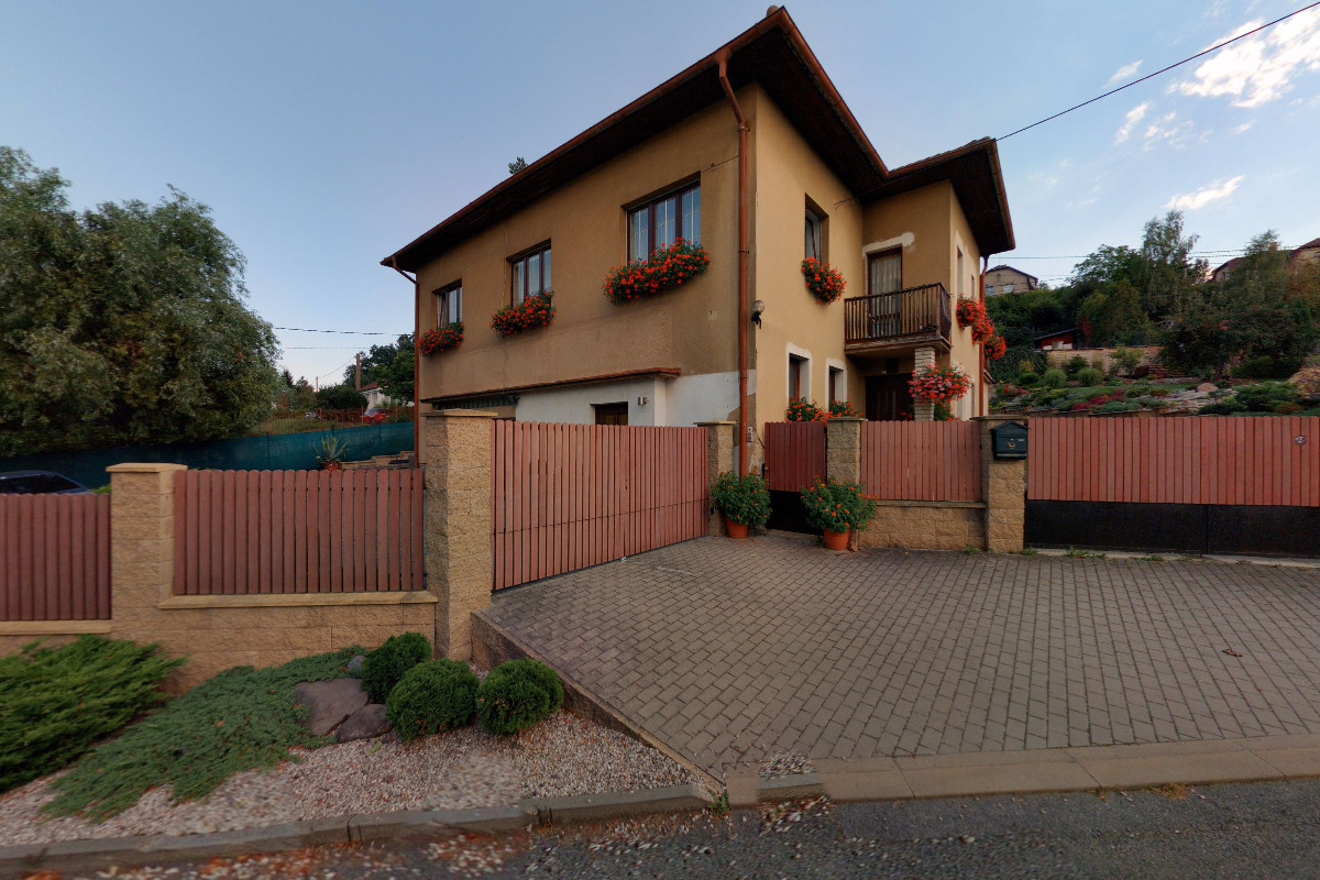 Queen Marine, s.r.o.