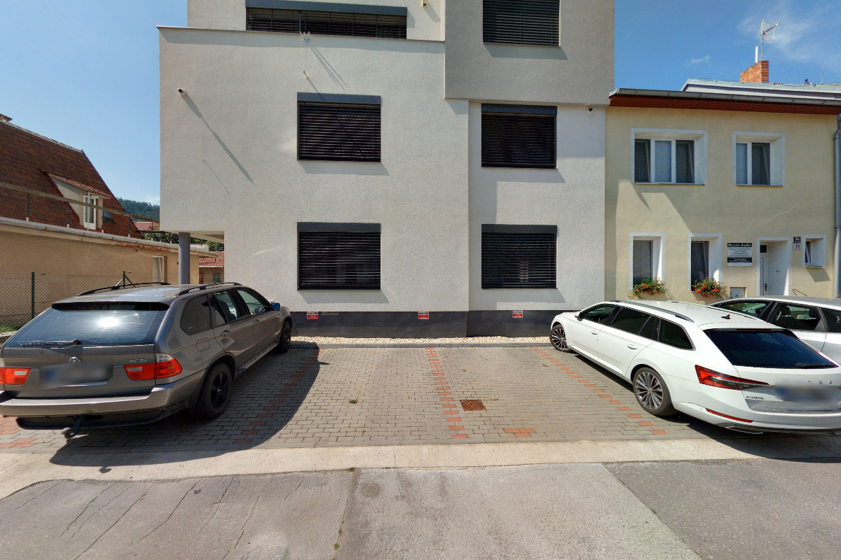 JARI INVEST s.r.o. foto 1