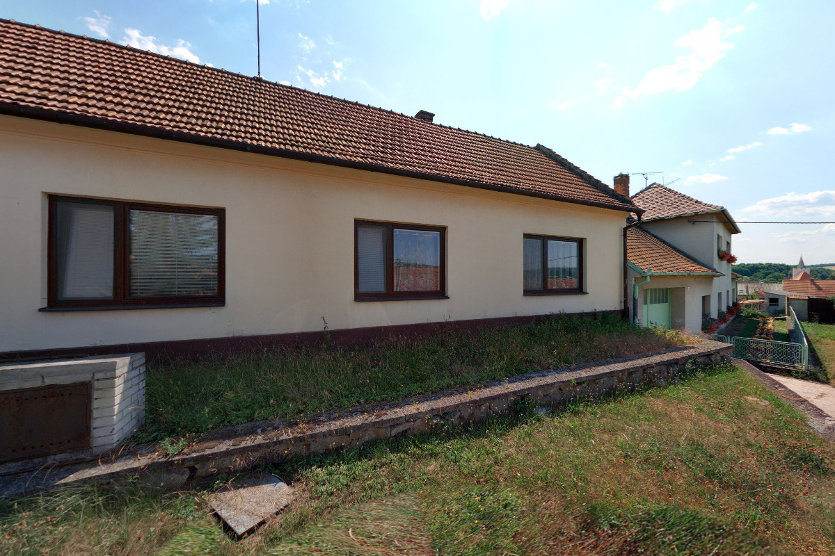 NESVAČIL driving team