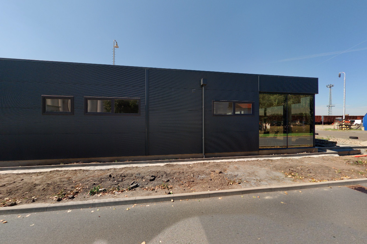 X car centrum, s.r.o.