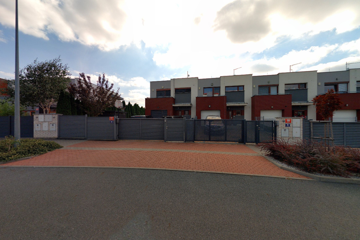 WORLD CONSTRUCTION & FACILITY MANAGEMENT GROUP, s.r.o.