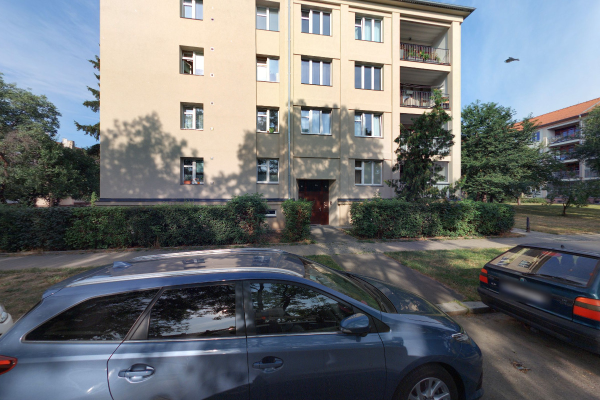 Společenství vlastníků bytových jednotekpro dům čp. 174, 2444, 2445, 2446, 2447, 2448, ul. Bečvářova a Dětská, Praha 10