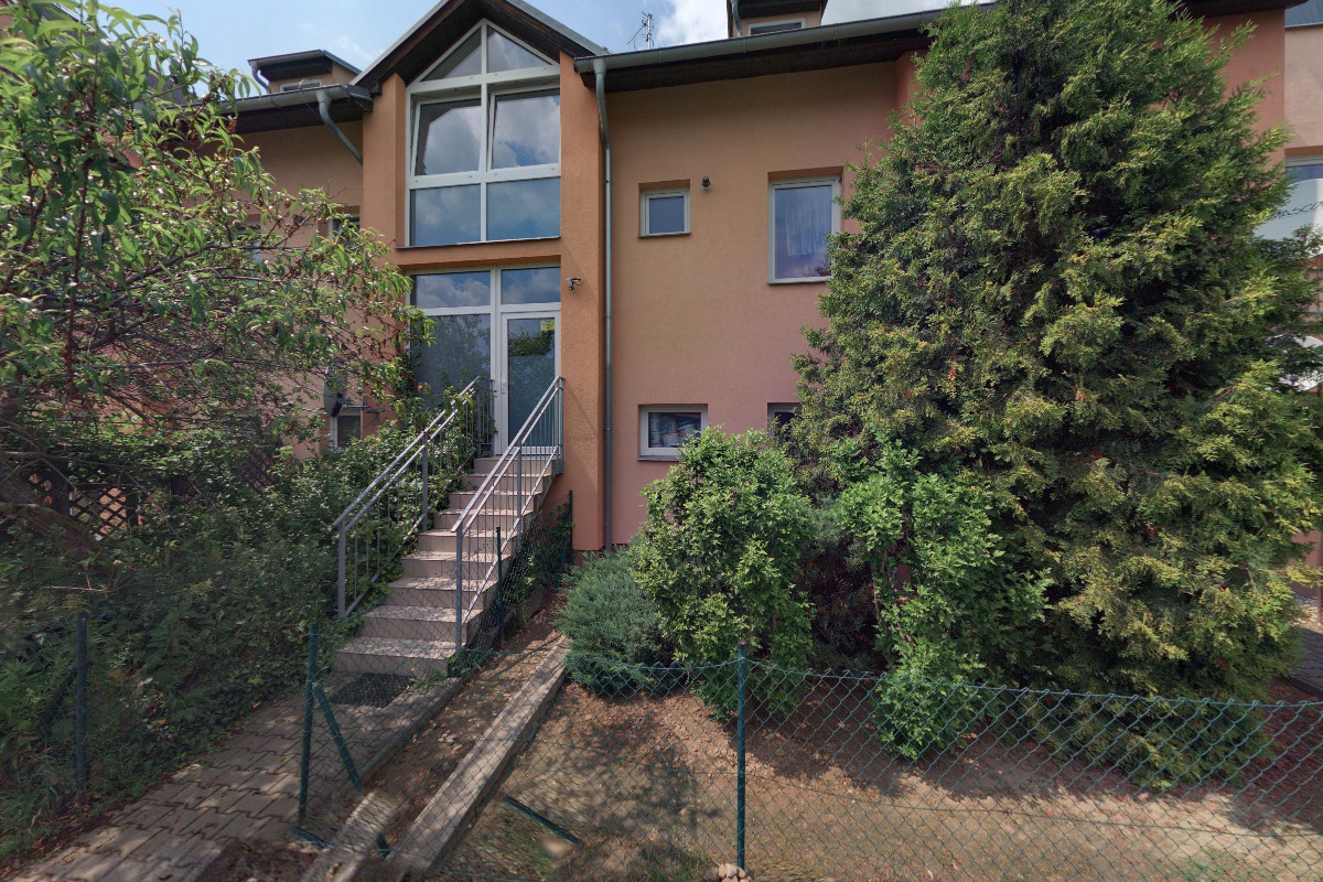 Večerka Revoluční 718