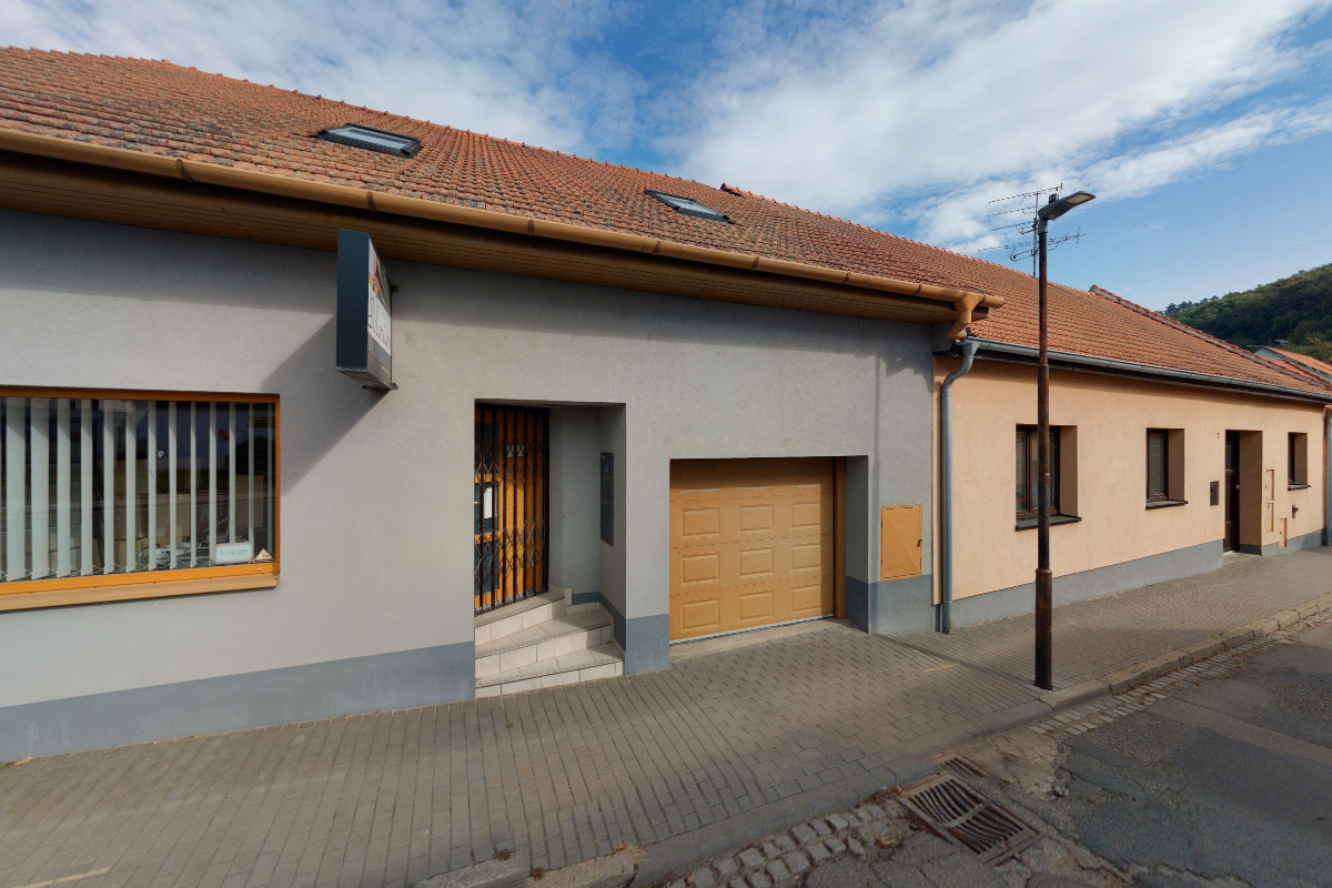 Salon Sun Beauty - Hana Olscher