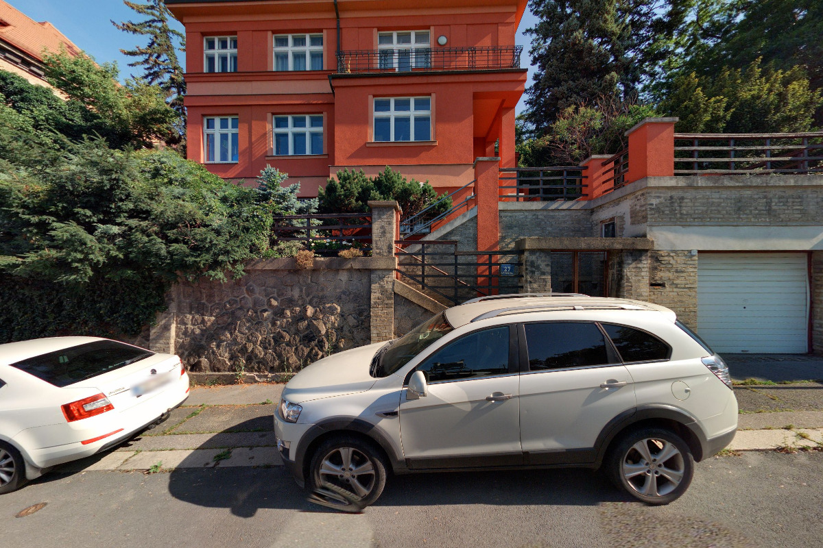 Nadační fond Zlatý oříšek