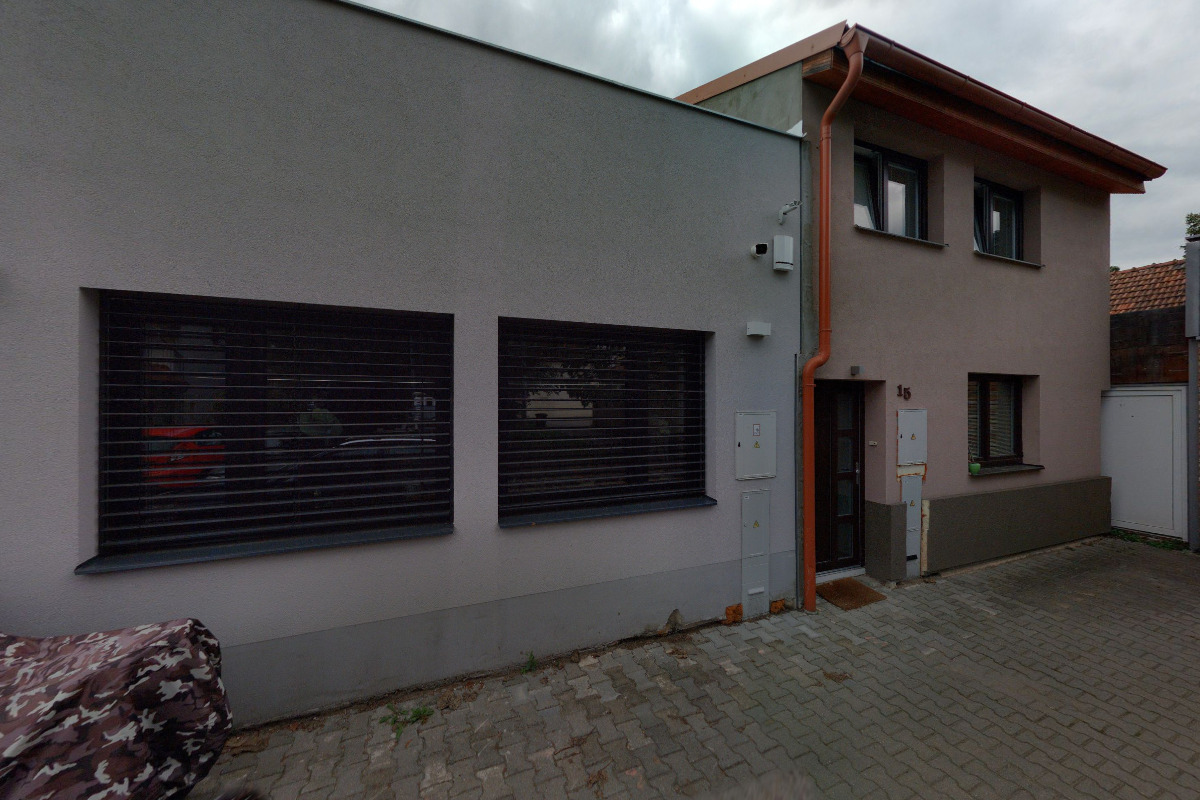 Elne - Jaroslav Nešuta