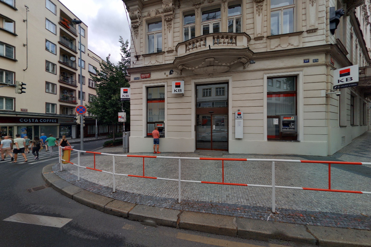 Bankomat Komerční banky foto 2