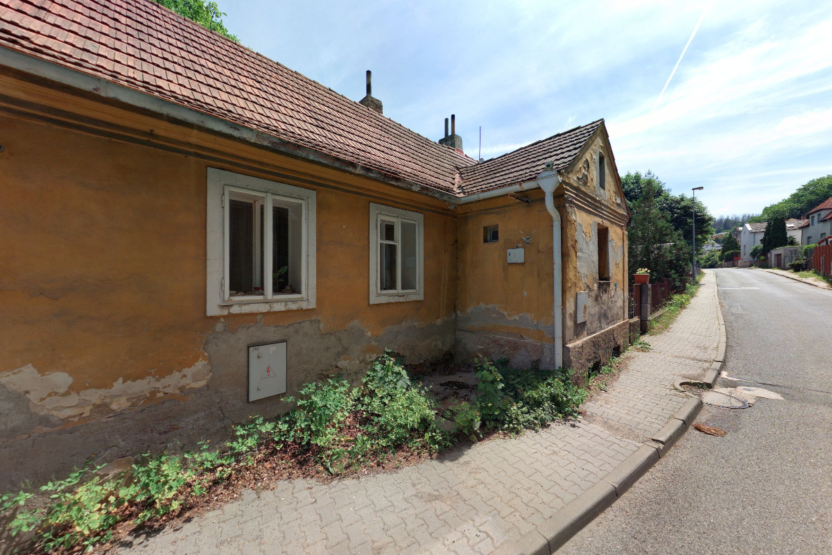 Kácení v omezeném prostoru