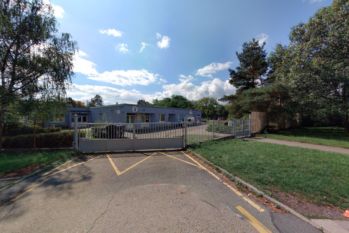 ZŠ a MŠ Angel, Praha 12