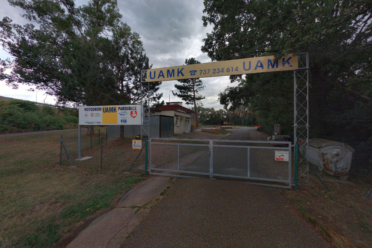 Sportovní a výcvikový areál ÚAMK v Pardubicích