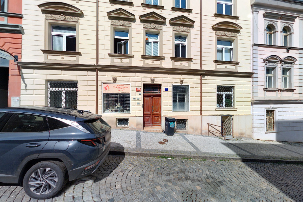 Masáže Nicola Kárová foto 1