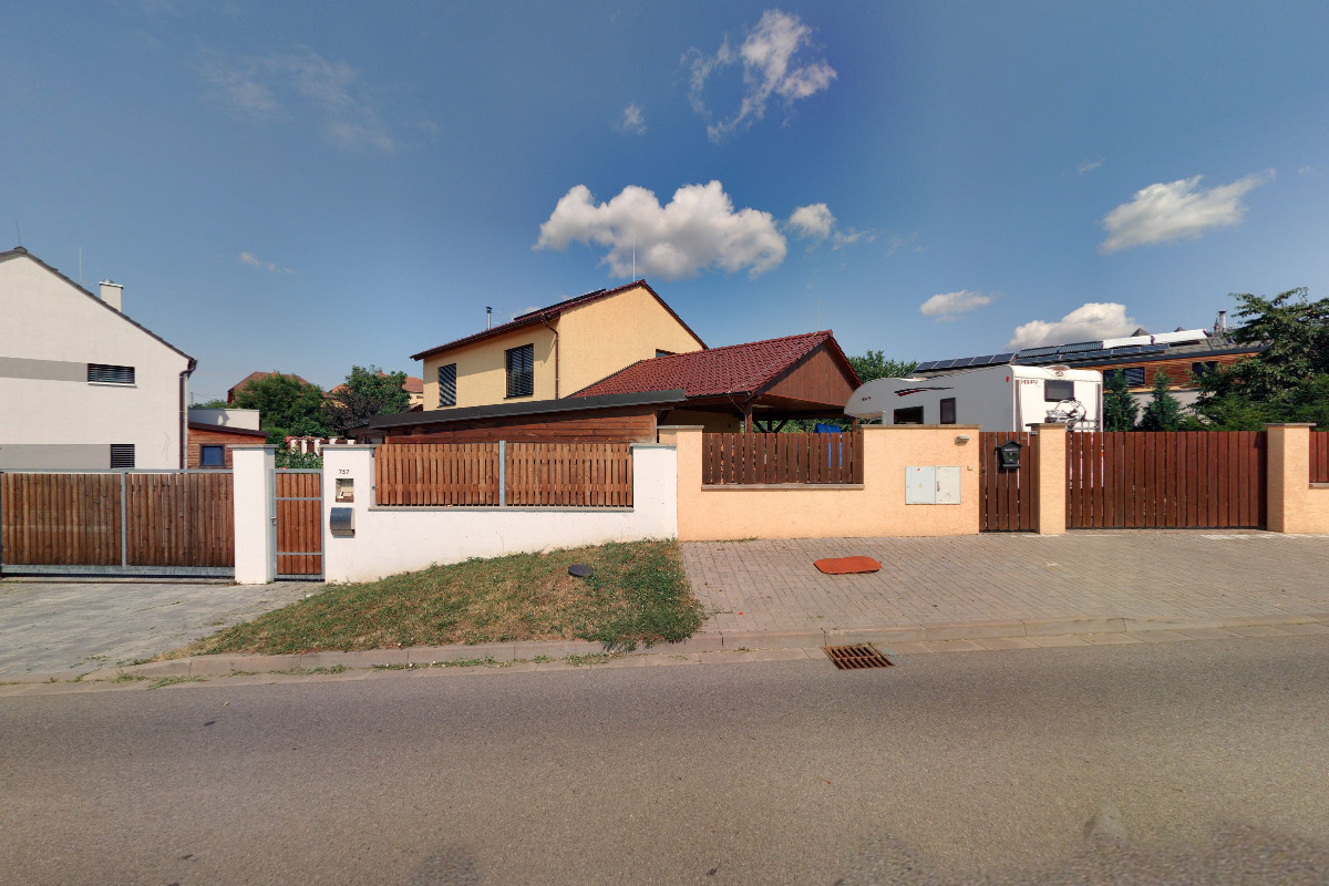 Půjčovna lodí a lodních motorů foto 2