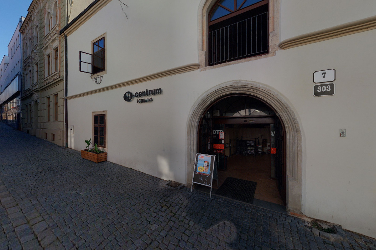 Bernard Bar Slepičák