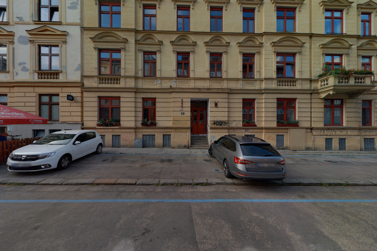 První českomoravská restaurátorská dílna na stroje a přístroje